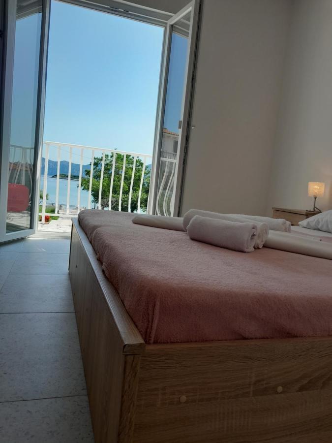Apartmani Urlic سريسر المظهر الخارجي الصورة