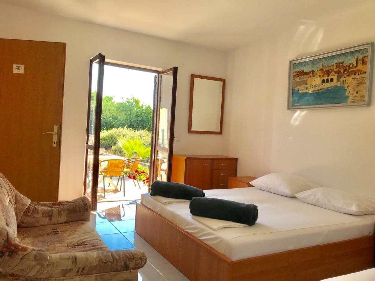 Apartmani Urlic سريسر المظهر الخارجي الصورة