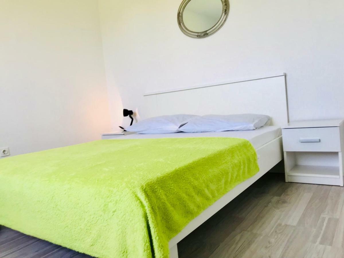 Apartmani Urlic سريسر المظهر الخارجي الصورة